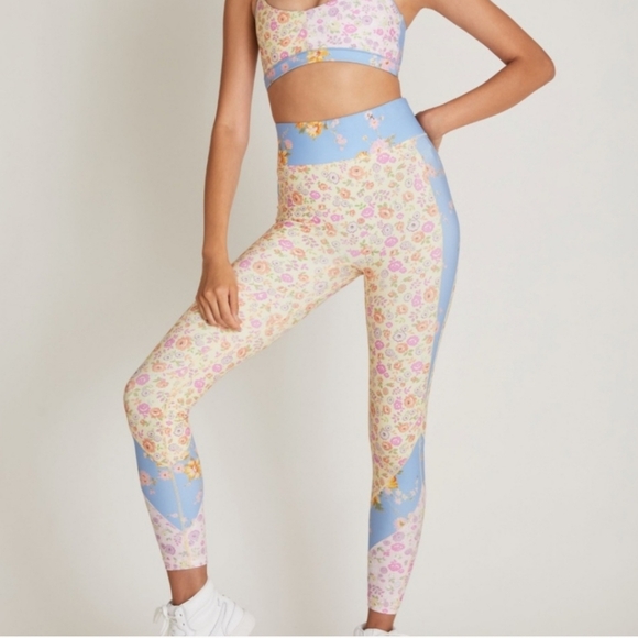 Loveshackfancy yoga set - Picture 1 of 5